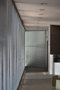 Ochrona przed słońcem – roleta materiałowa. Roletki Bielsko Biała, Wrocław